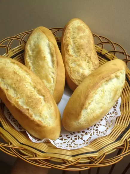 Bánh Mì Truyền Thống Handmade