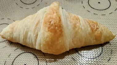 Bánh Croissant