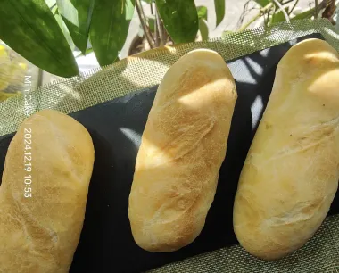 Bánh mì truyền thống handmade