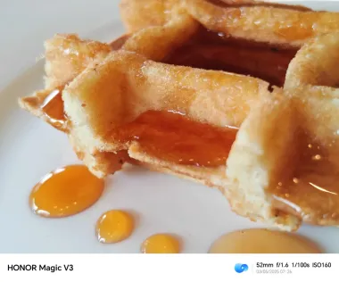 Bánh waffles tiệm bánh Min