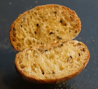 Bánh mì sourdough